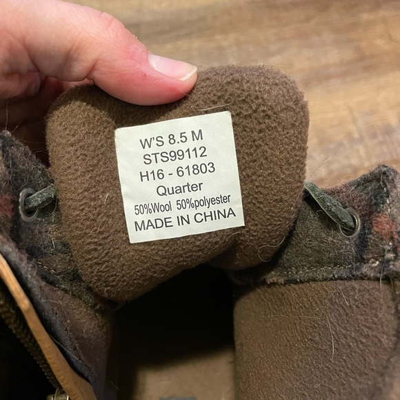 Women’s size 8.5 Sperry Boots - Picture 4 of 5